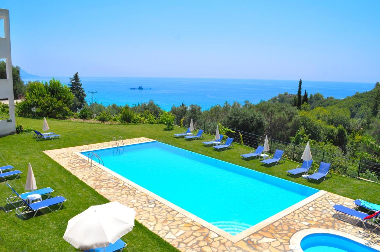 Large Apartment By The Pool - Pelekas Beach, Corfu Extérieur photo