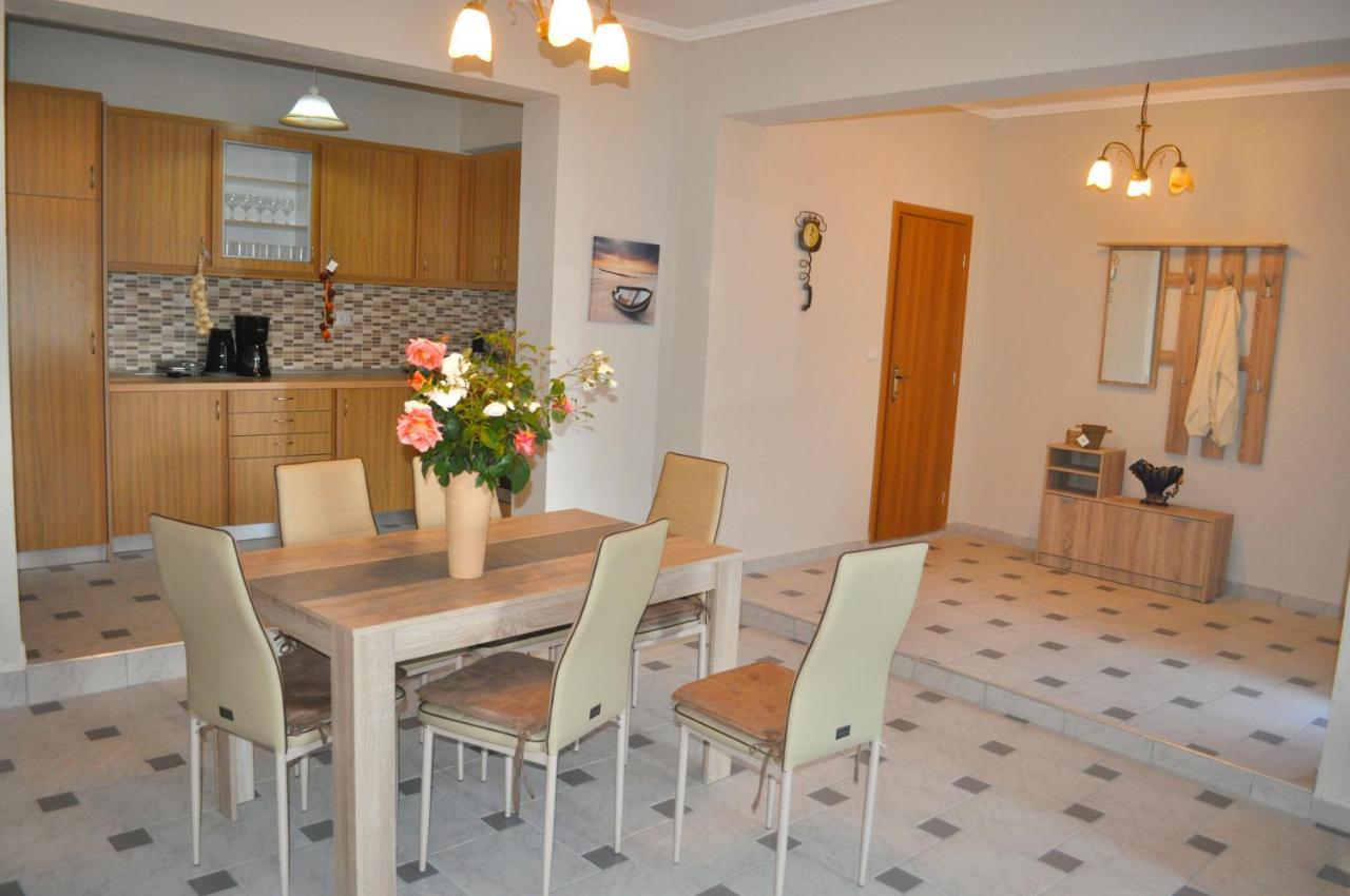 Large Apartment By The Pool - Pelekas Beach, Corfu Extérieur photo