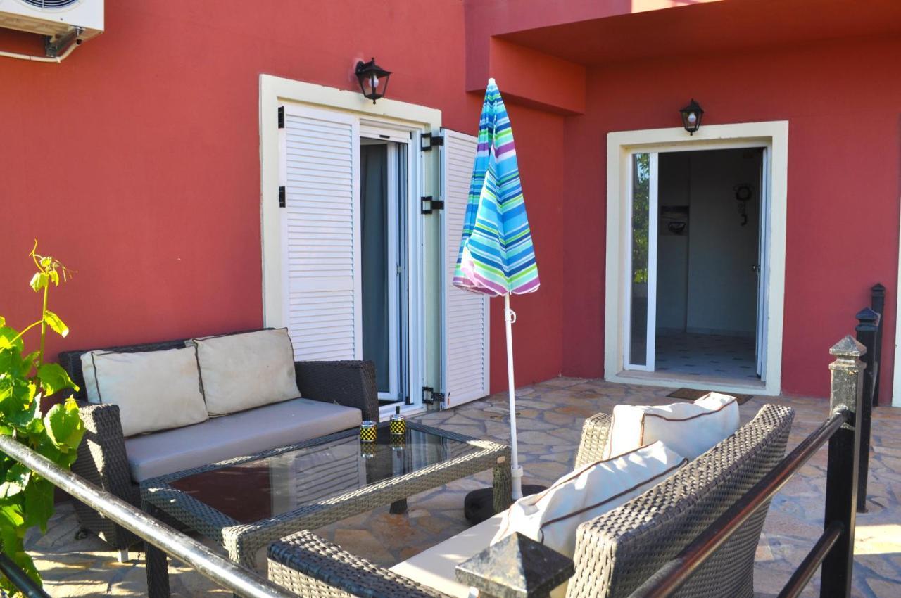 Large Apartment By The Pool - Pelekas Beach, Corfu Extérieur photo
