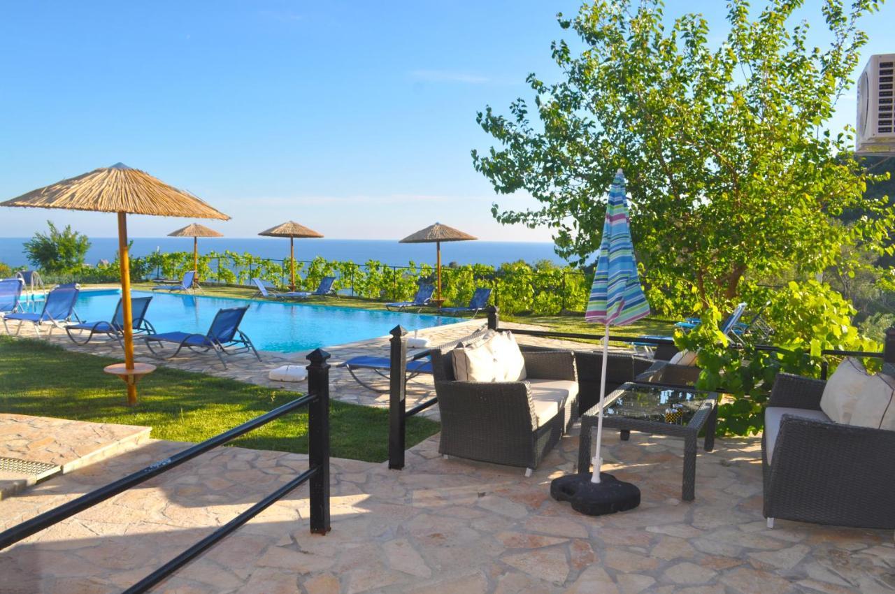 Large Apartment By The Pool - Pelekas Beach, Corfu Extérieur photo