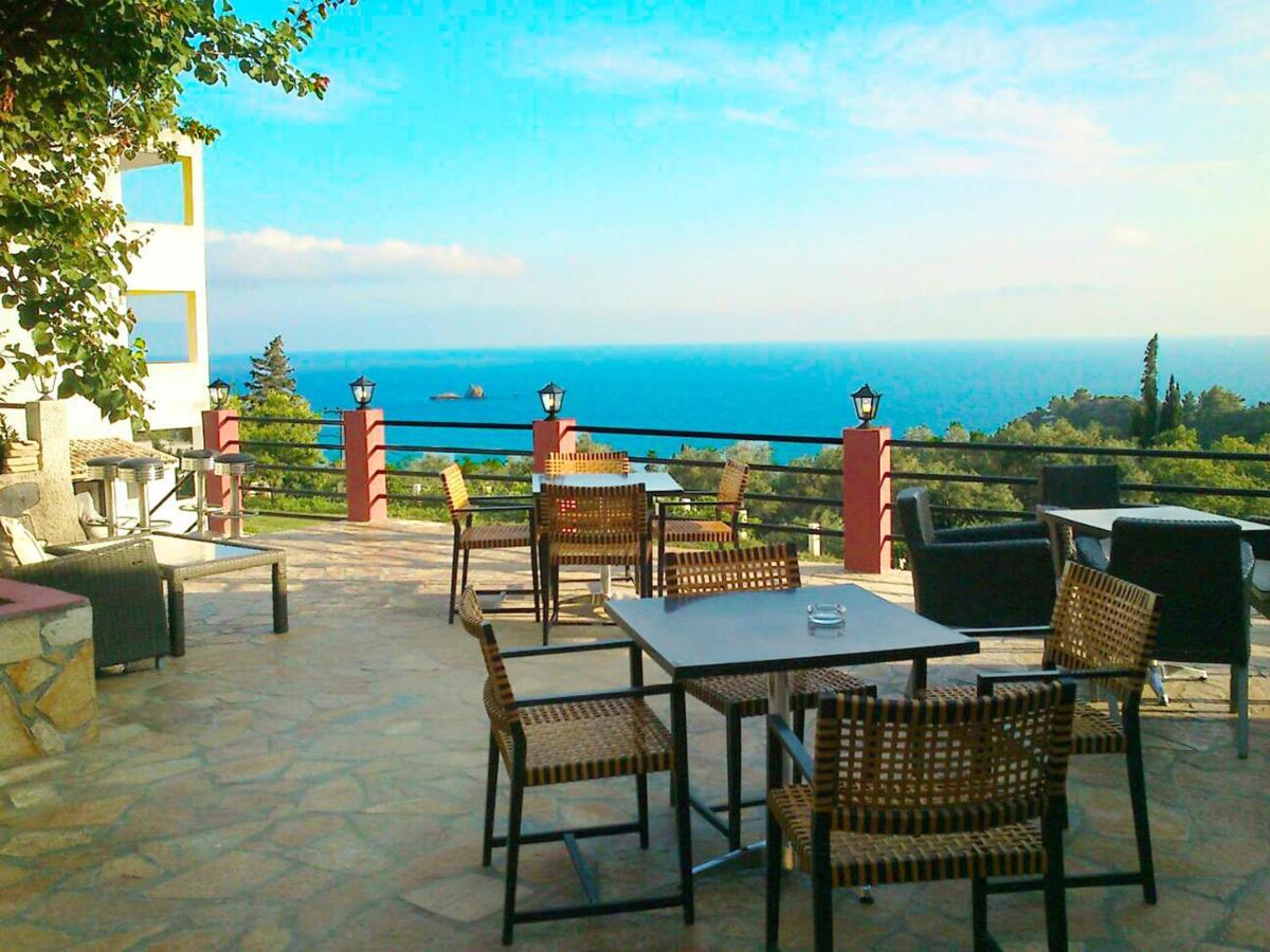 Large Apartment By The Pool - Pelekas Beach, Corfu Extérieur photo
