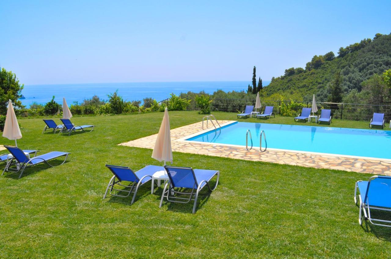 Large Apartment By The Pool - Pelekas Beach, Corfu Extérieur photo
