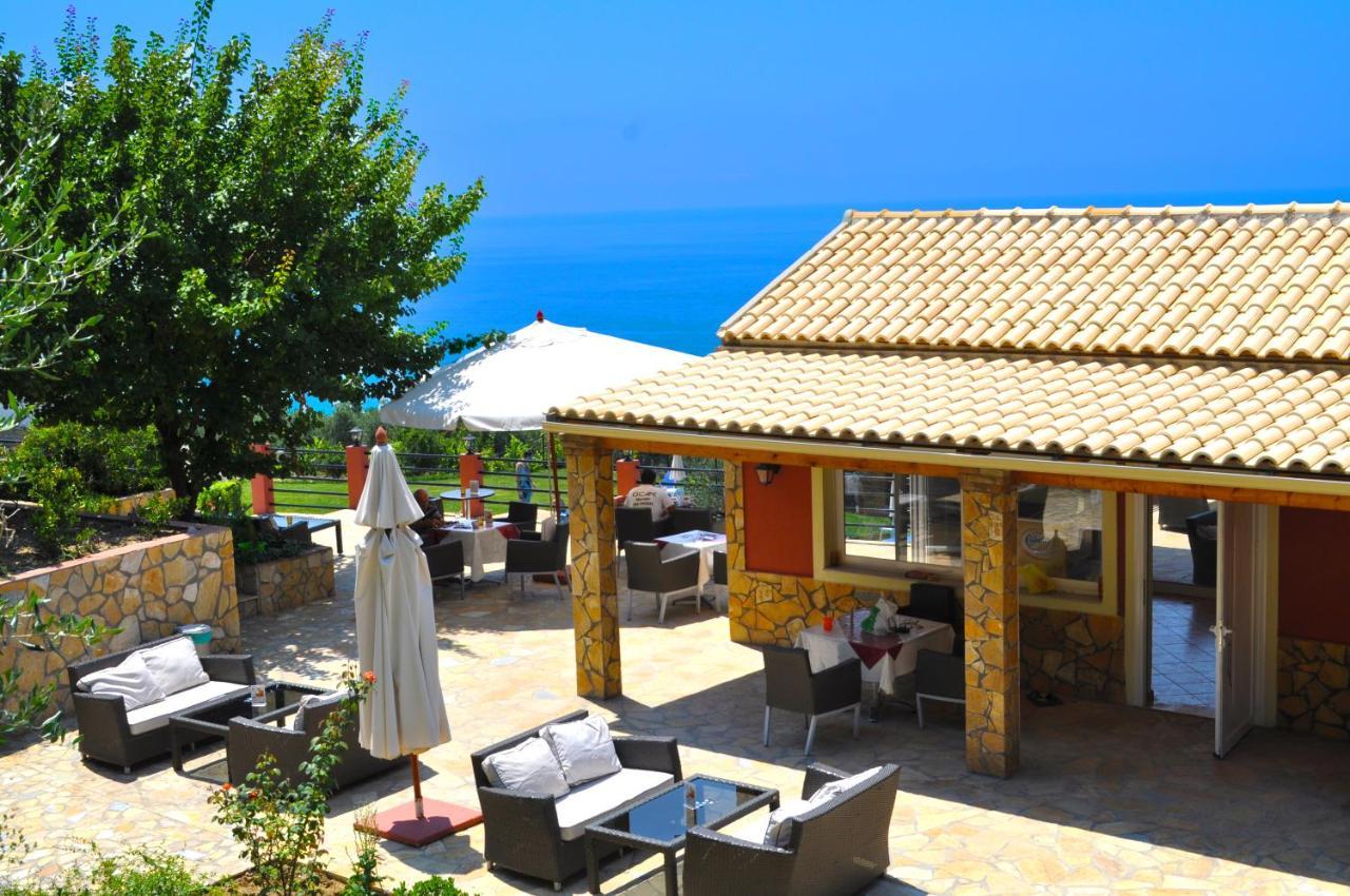 Large Apartment By The Pool - Pelekas Beach, Corfu Extérieur photo
